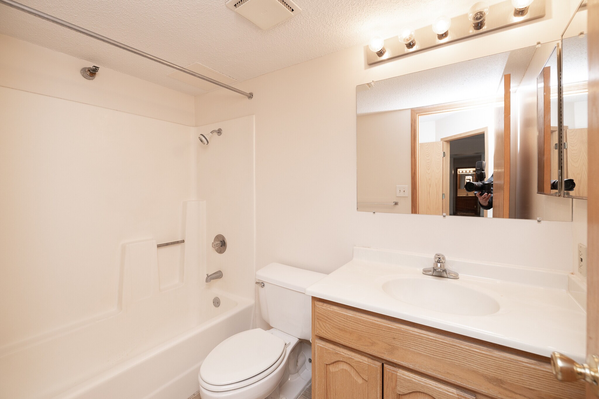 Building Photo - 291 7th St W