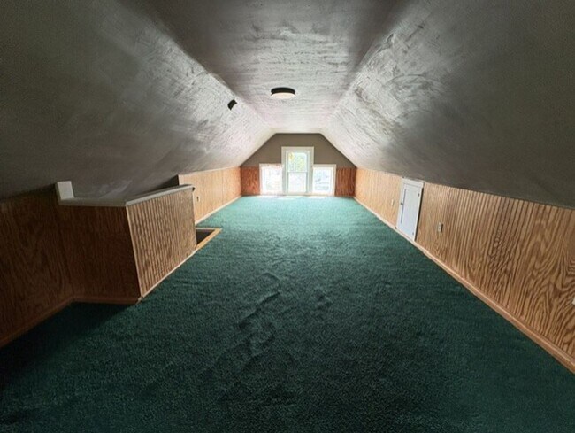 Building Photo - 1059 Wooster Rd W