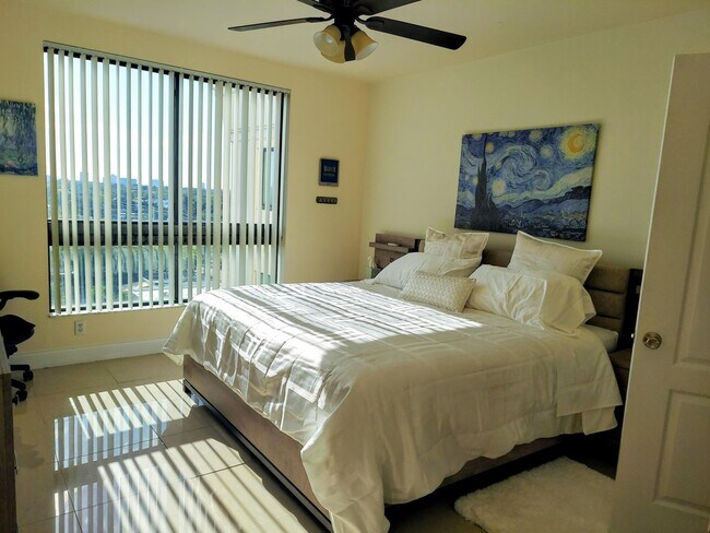 Building Photo - 100 N Federal Hwy