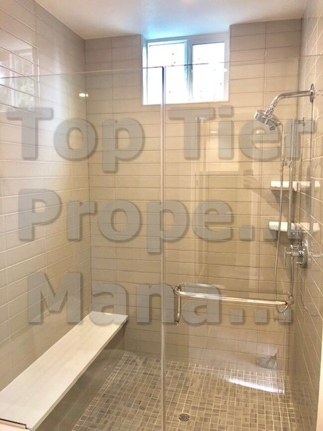 Building Photo - Gorgeous 2 Bd/2 Ba, 1378 sf, dual-level Condominium home available March 17th for Lease in the be...