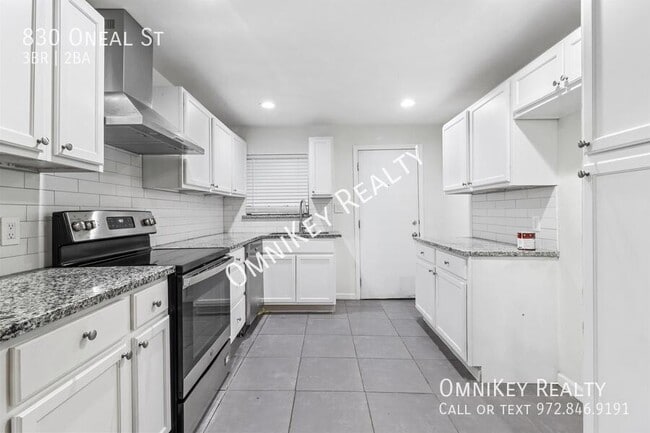 Building Photo - 830 Oneal St