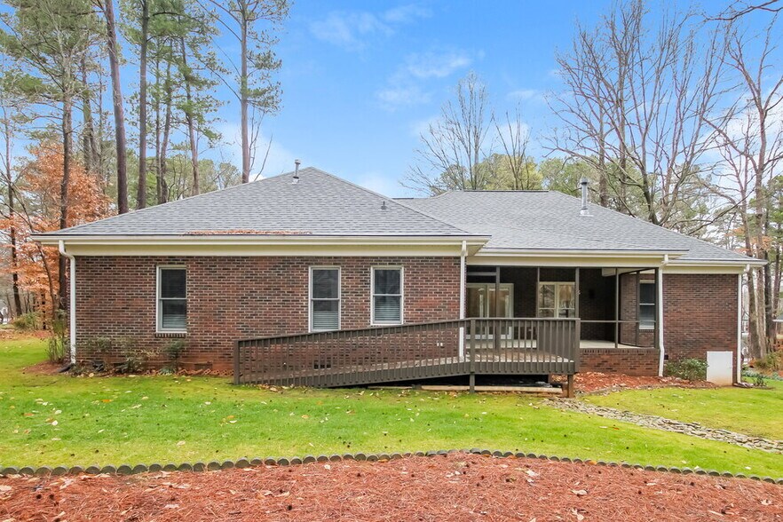 Building Photo - 3631 Robin Ln