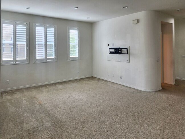 Building Photo - 2415 Tapestry Wy