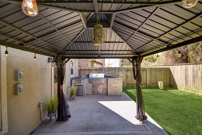 Building Photo - 1423 Upland Orchard Dr