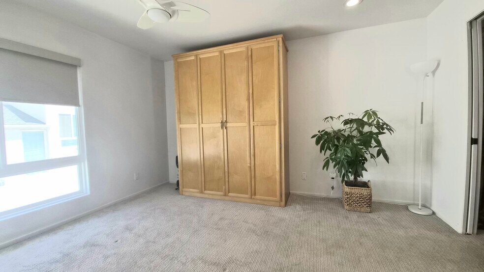 Building Photo - 307 Longden Ln