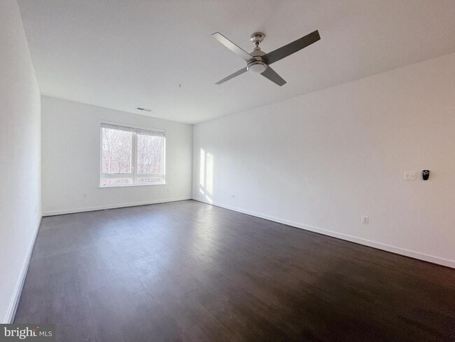 Building Photo - Luxurious Fairfax City 2 bed Condo