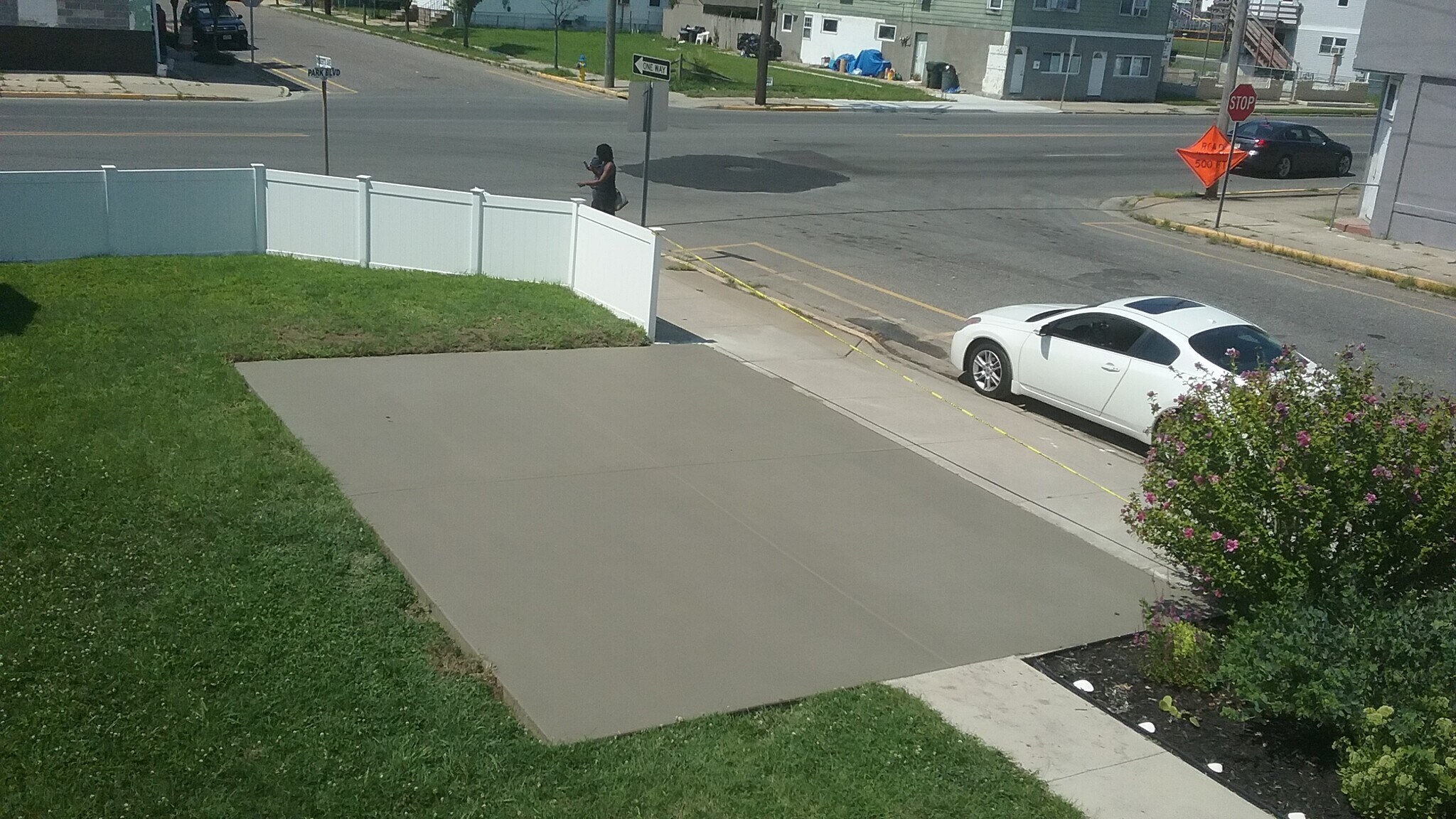 Building Photo - 206 W Roberts Ave