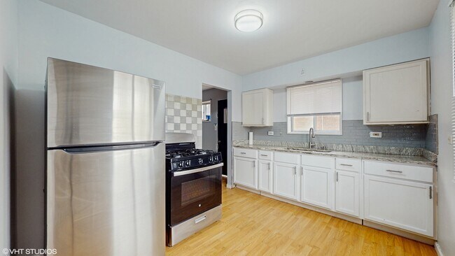 Building Photo - 1317 Mackinaw Ave