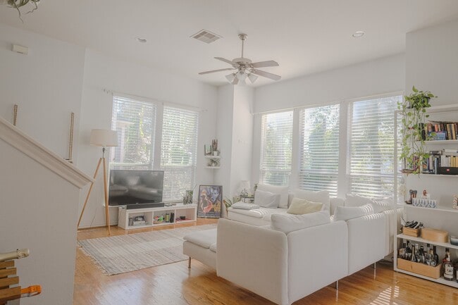 Building Photo - 2609 Link Rd