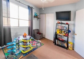 Building Photo - 4060 N Elkridge Dr