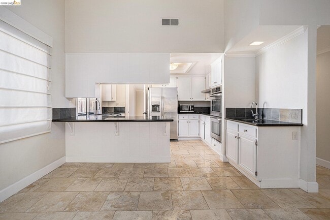 Building Photo - 3000 Sombrero Cir