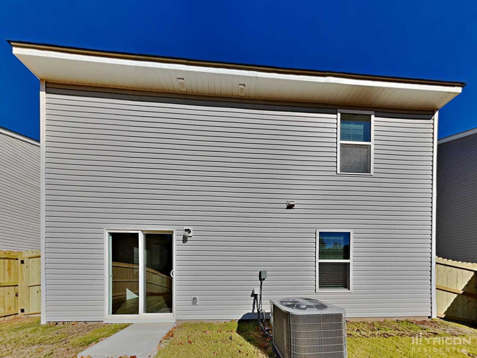 Building Photo - 2128 Southlea Dr