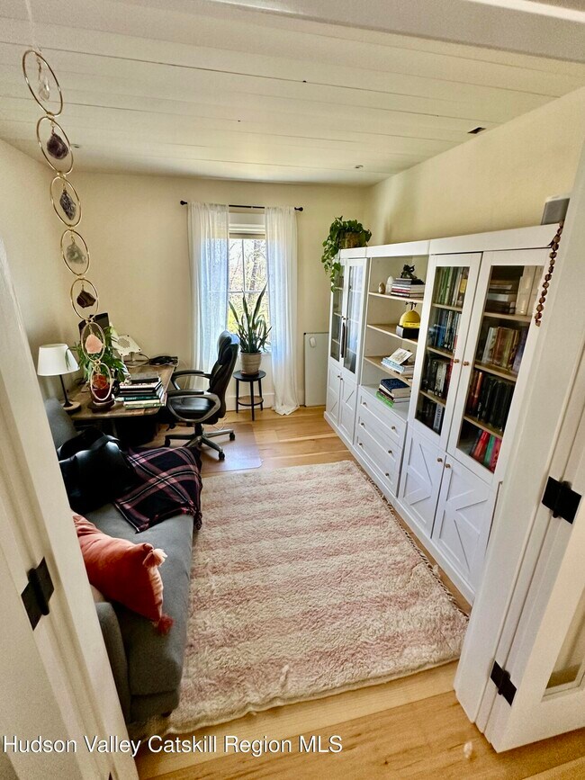 Building Photo - 25 Boggs Hill Rd