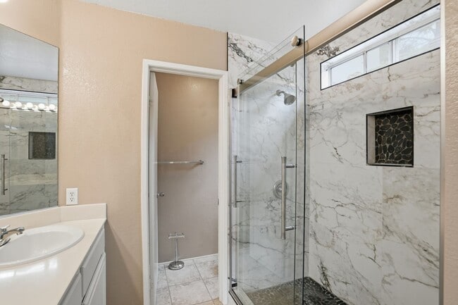 Building Photo - 3 Bd, 2/5 Ba Scripps Ranch Home with Attached Garage and A/C