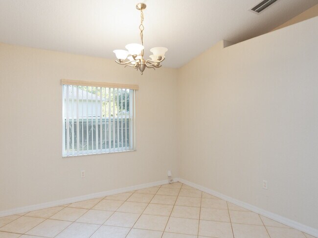 Building Photo - ZERO DEPOSIT MOVE-IN AVAILABLE ????