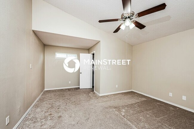 Building Photo - 4 Bedroom Pet-Friendly Home in Mesquite, TX with Main Street Renewal