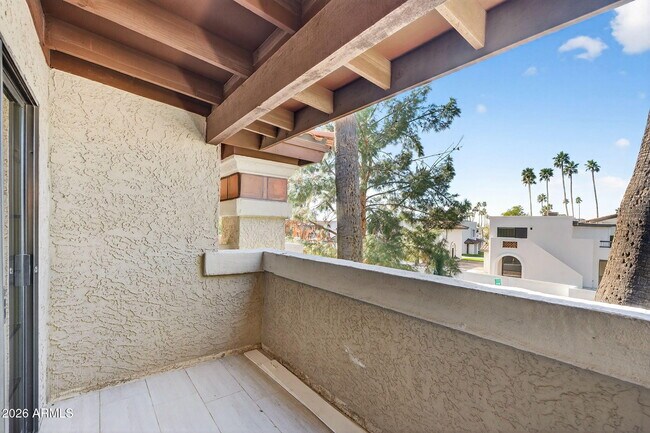 Building Photo - 7557 N Dreamy Draw Dr