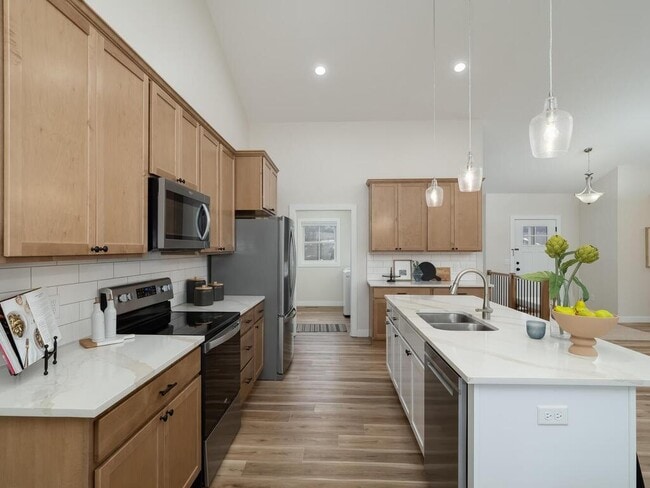 Building Photo - 15110 Eileen Cir