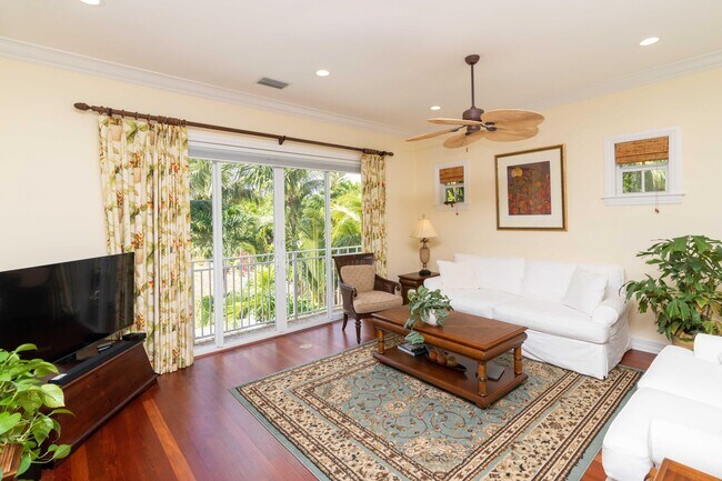 Building Photo - 920 Lago Mar Ln
