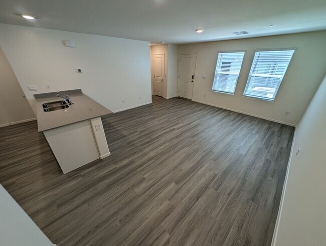 Building Photo - 5019 Chapin Mesa Ave