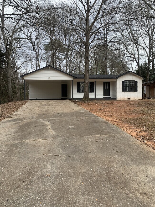 Building Photo - Crowell Rd (555)