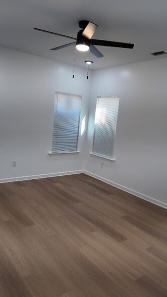 Building Photo - 698 Delta Rd