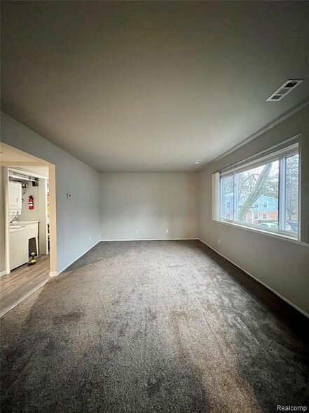 Building Photo - 521 E University Dr