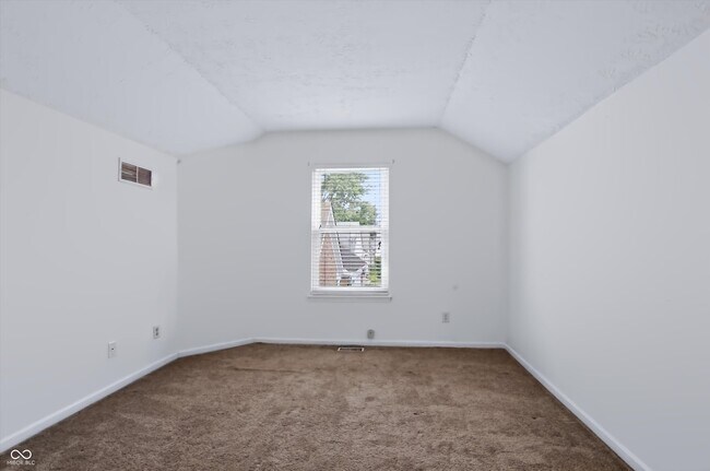 Building Photo - 7733 Park North Lake Dr