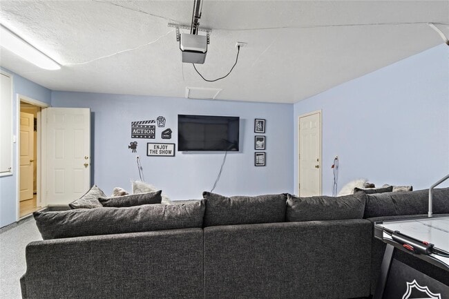 Building Photo - 1405 Delabrook Ct