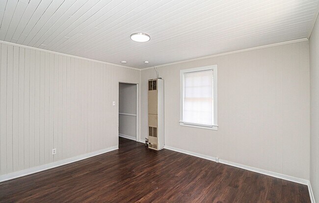 Building Photo - New Bern 505