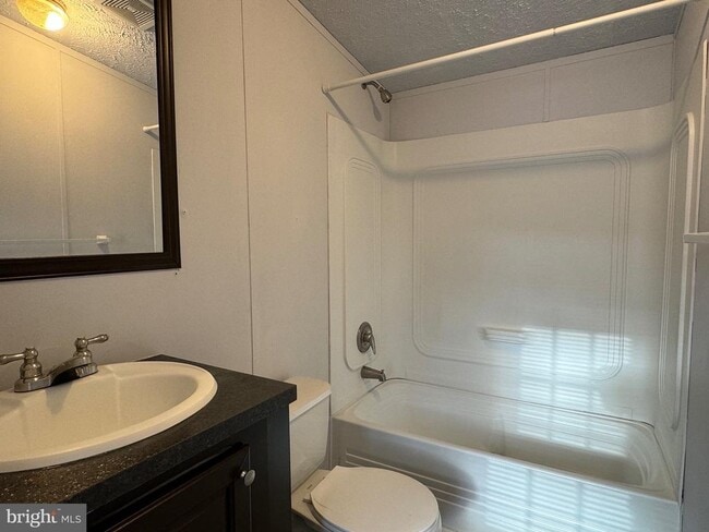 Building Photo - 2950 Concord Rd