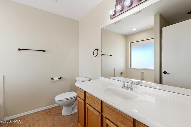 Building Photo - 22601 Weaver Valley Dr