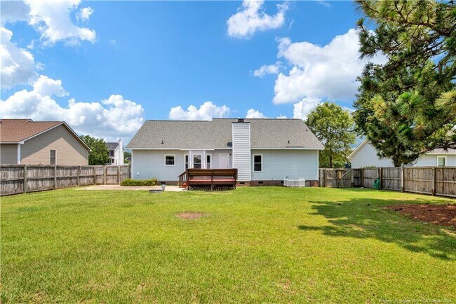 Building Photo - 380 Eileen Dr
