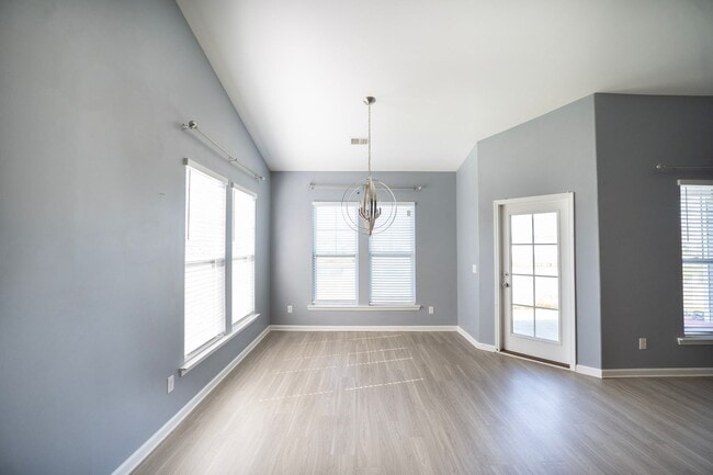 Building Photo - Available Soon!