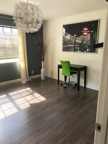 Building Photo - 8621 SW 5th St