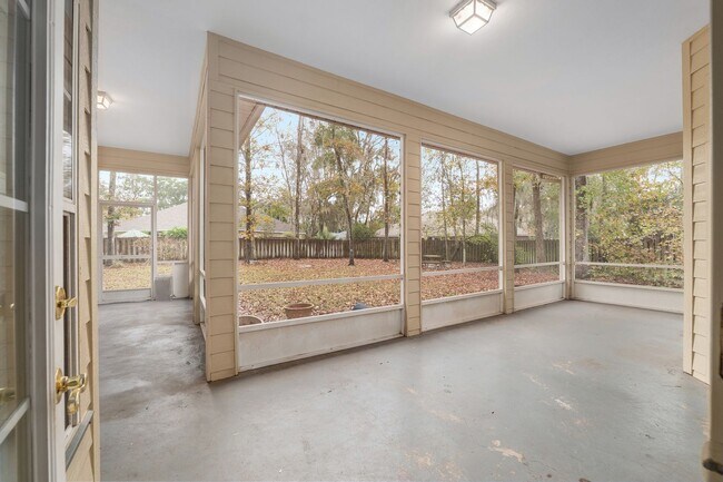 Building Photo - 7013 NW 50th Terrace