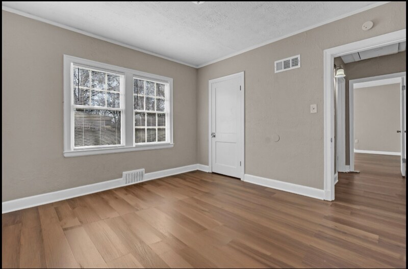 Building Photo - 3129 Hillis St