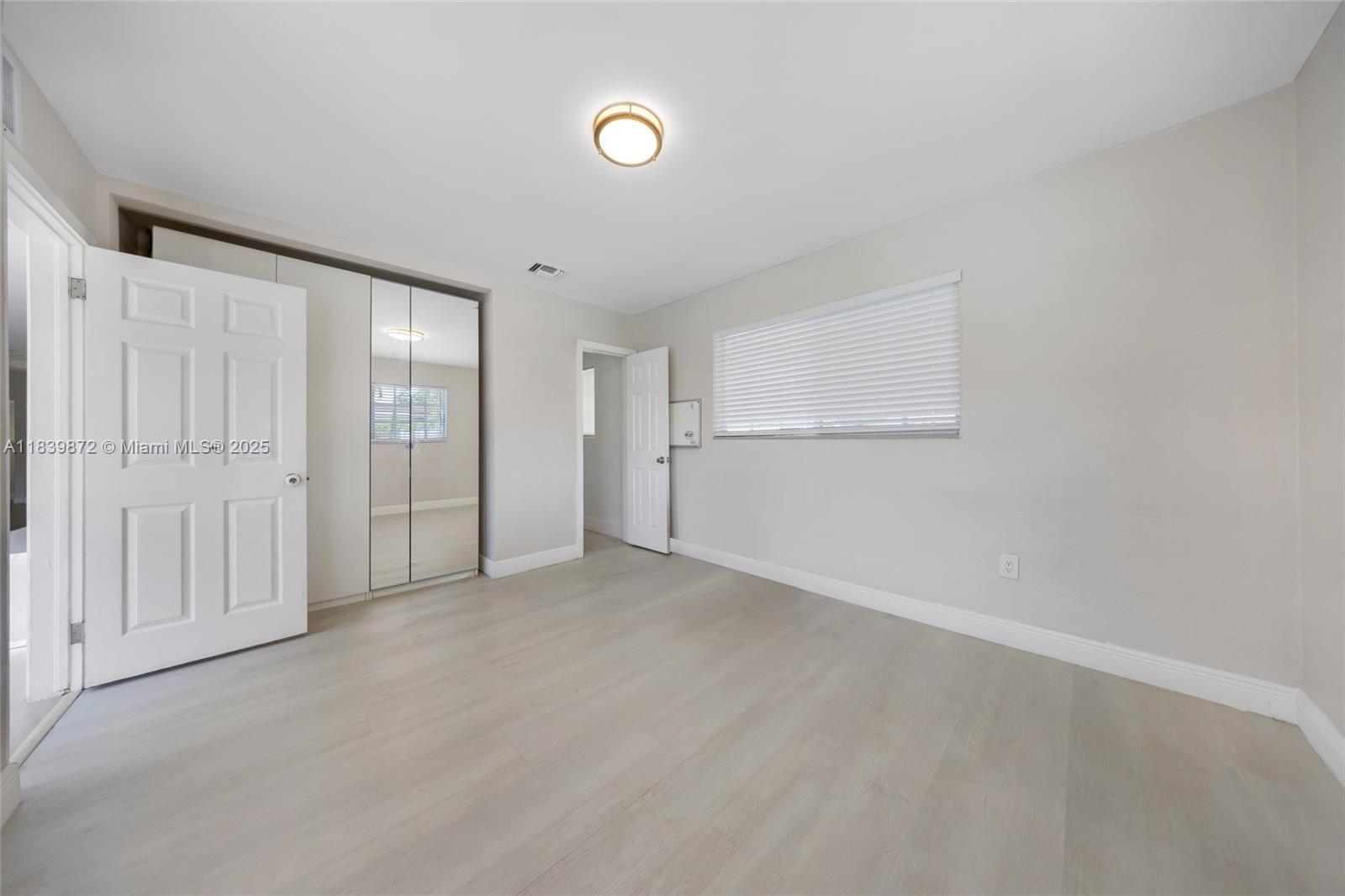 Building Photo - 5781 SW 25th St