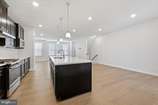 Building Photo - 115 Tonio Pl