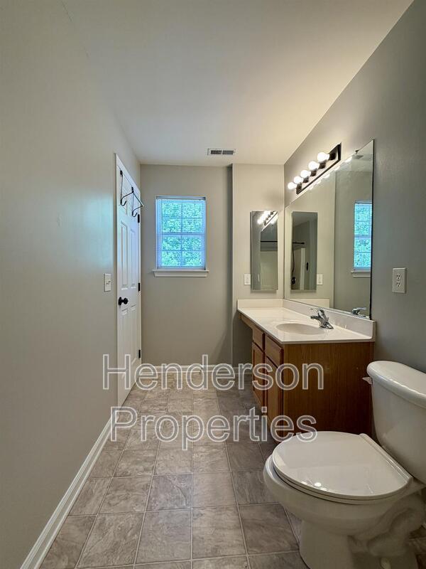 Building Photo - 9552 Glenashley Dr