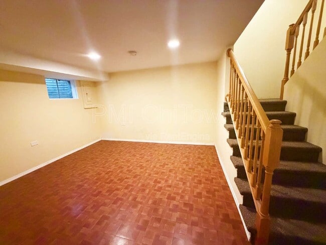 Building Photo - 354 E Rimini Ct