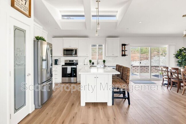 Building Photo - 471 Stewart Canyon Rd