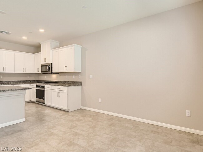 Building Photo - 10748 Wild Poppy Ave