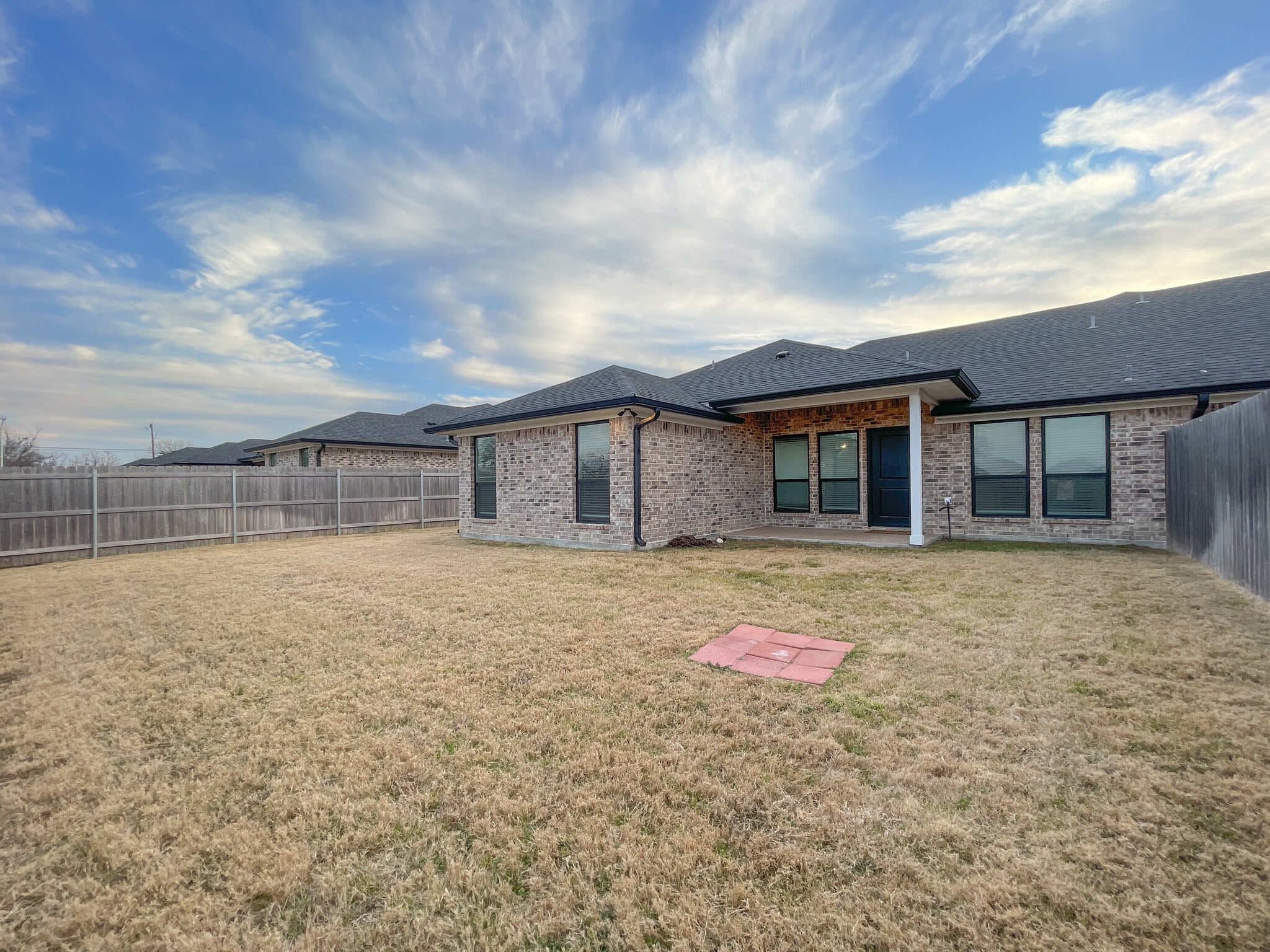 Building Photo - 108 W Windmill Way