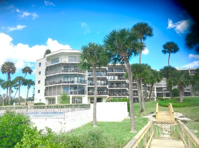 Building Photo - 944 Peninsula S Dr