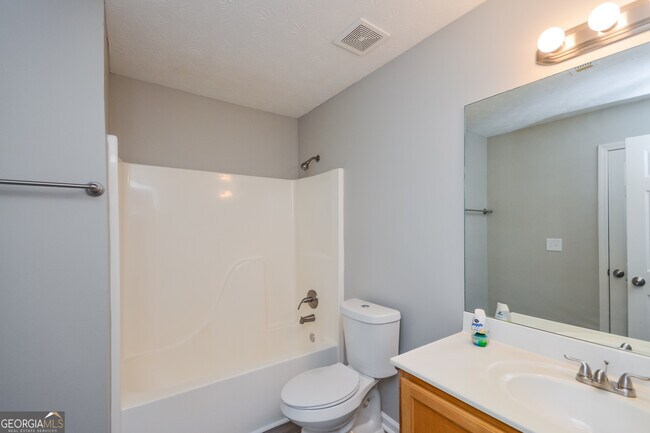 Building Photo - 5506 Walnut Ln