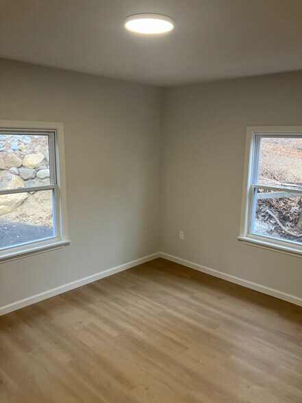 Building Photo - 25 Beech St