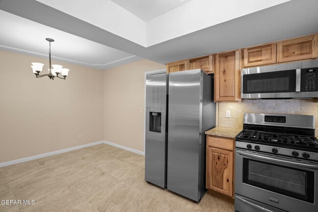 Building Photo - 10337 Galahad Way