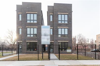 Primary Photo - 3936 S Indiana Ave