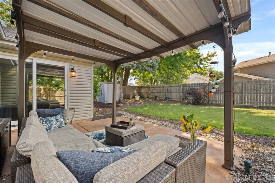 Building Photo - 3484 Fox Hill Rd